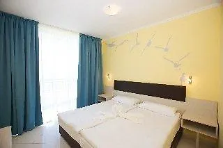 Royal 3*