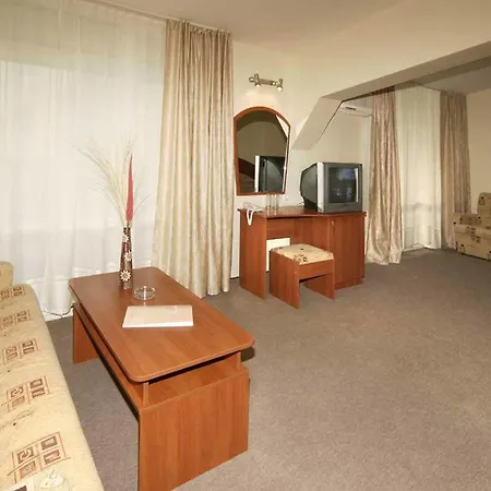 Royal 3*